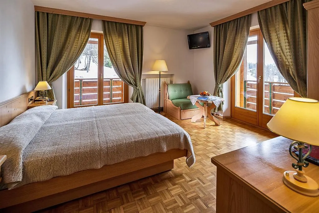 ***  קורטינה ד'אמפזו Hotel Piccolo Pocol איטליה
